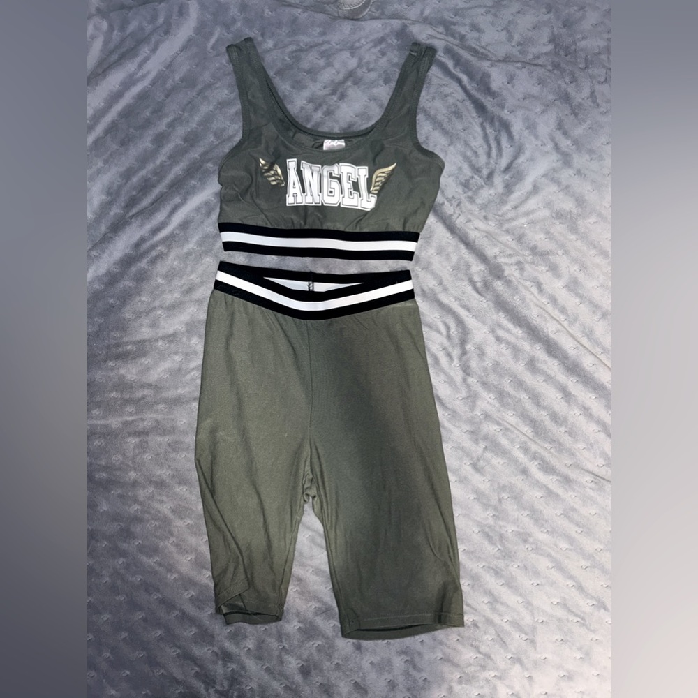 Woman’s workout set